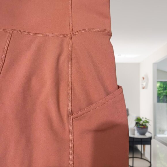 La Kottee Spandex Athletic Shorts with Multiple Pockets – Size Small - Picture 8 of 14